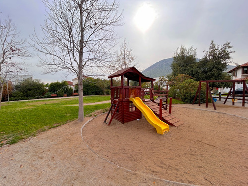 Frente A Alianza Francesa Con Piscina Y Quincho