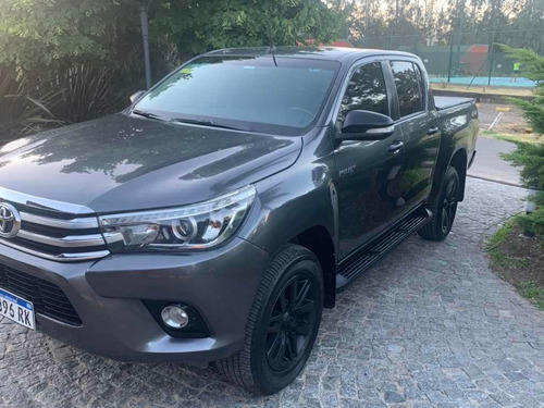 Toyota Hilux 2.8 Cd Srx 177cv 4x4 2017