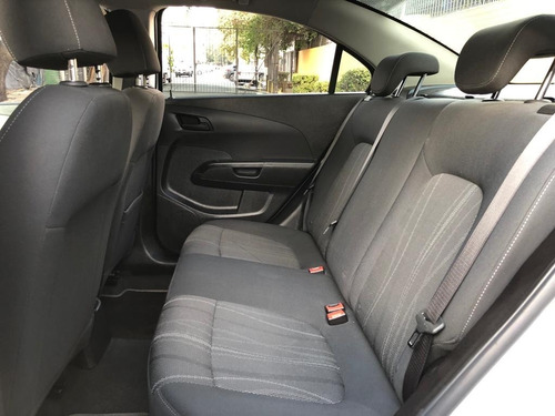 Imagen 10 de 15 de Chevrolet Sonic Lt 2015