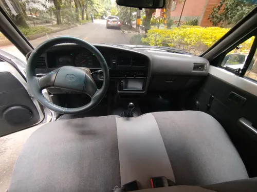 Toyota Hilux Estacas 4x2