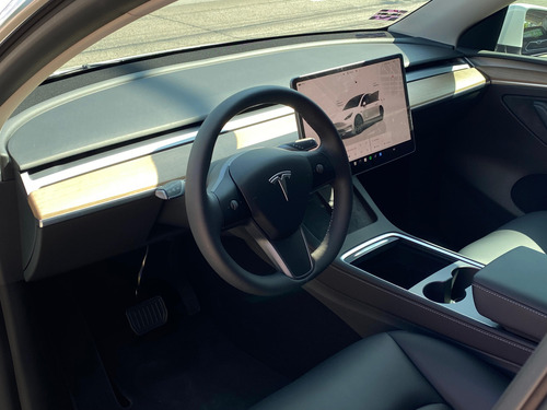 Tesla MODEL Y 0.0 Rwd