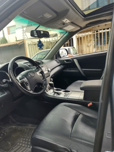 Imagen 9 de 13 de Toyota Highlander 2011 Base Premium Sport Aa Qc Piel At
