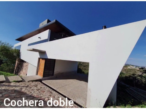 Imagen 3 de 13 de Impecable Casa A Estrenar De Categoría En Venta En Villa Del Lago- V.carlos Paz.