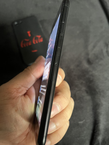 iPhone SE 2 Generación 64 Gigas Color Negro En Buenas Condiciones Todo Funciona Entrego Con Cable De Carga (Usado)