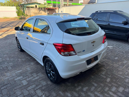 Chevrolet Onix 1.0 Joy 5p