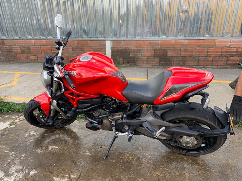 Ducati Monster 1200 Modelo 2015