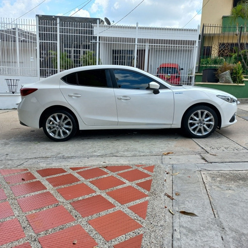 Imagen 4 de 9 de Mazda 3 2016 2.0 Grand Touring