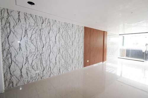 Alquilo Local Comercial En Piantini 2do Piso Próximo A La 27 De Febrero Codigo: Pd275