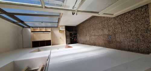 Ph 3 Ambientes Escritorio En Pa Con Terraza A Metros De Av. Maipú- En Alquiler