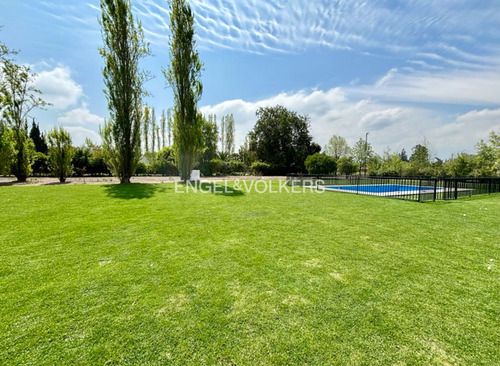 Espectacular Casa Moderna 6 Dorm., Sector Algarrobal