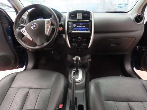 Imagen 4 de 9 de Nissan Versa Exclusive Navi At 2019 Azul Cobalto