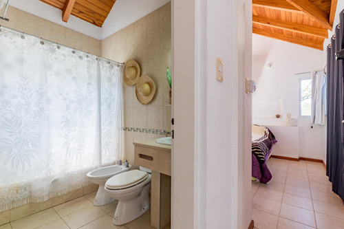 Venta/permuta - Casa - 2 Dormitorios - Solares De Carcaraes, Iriondo