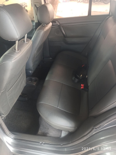 Volkswagen Polo Sedan 2008 1.6 Total Flex 4p