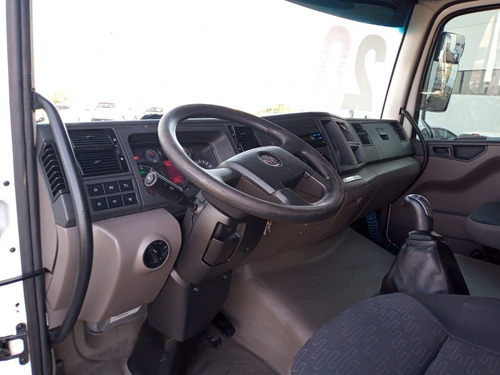 Imagem 3 de 6 de Volkswagen 25.360 Sc V Tronic