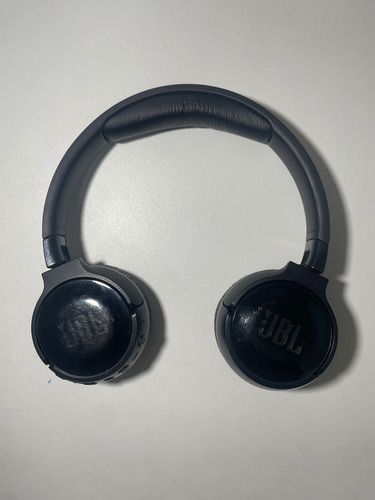 Fone De Ouvido Bluetooth Sem Fio Tune 600btnc Jbl - Preto Preto (Usado)