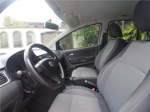 Imagem 8 de 14 de Volkswagen Spacefox 1.6 Mi Trend 8v Flex 4p Automatizado