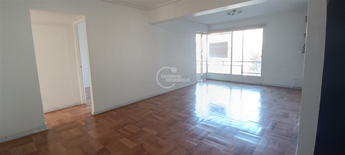 Departamento En Arriendo De 2 Dorm. En Providencia