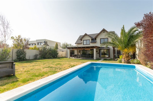 Casa En Condominio De Piedra Roja, Cercano A Laguna. 