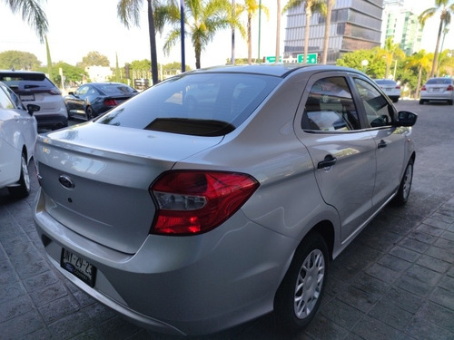 Imagen 12 de 12 de Ford Figo 2017 1.5 Impulse Aa Sedan At Credito