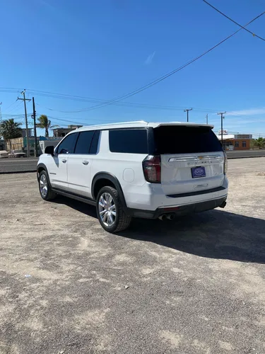 Chevrolet Suburban 5p High Country V8/6.2 Aut