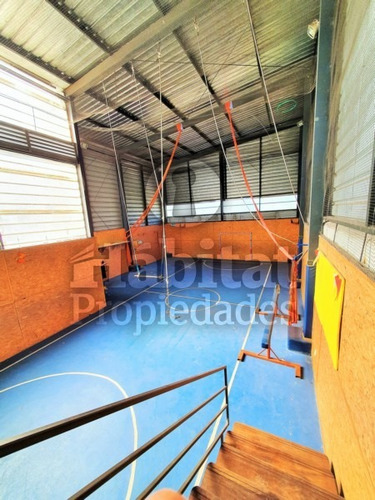 Imagen 4 de 14 de Local Sobre Avenida Ideal Ara Instituto O Colegio
