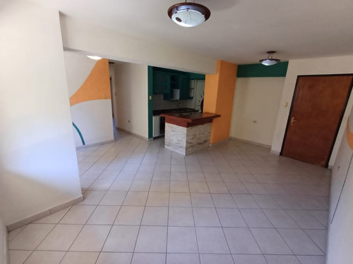 En Venta Apartamento Semi Amoblado En Av. Cuatricentenario Res Altos De Mirador Valencia Edo Carabobo