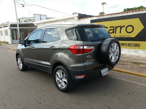 Imagen 3 de 13 de Ford Ecosport Titanium