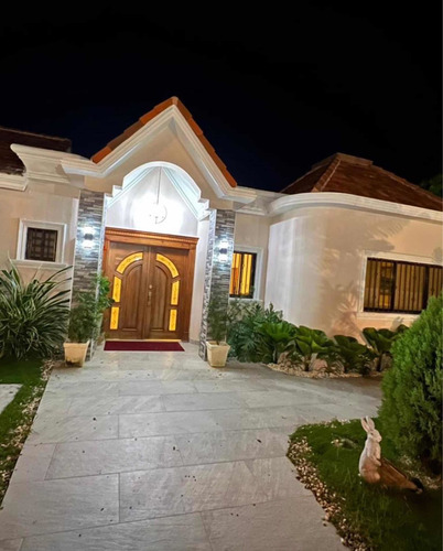 Imagen 1 de 25 de Vendo Espectacular Casa Alameda Tres Hab Con Su Baño