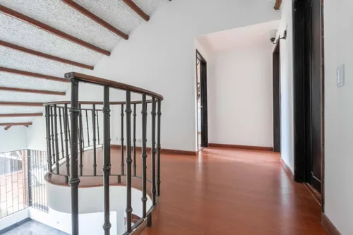 Casa En Venta En Puente Largo. Cod V5967