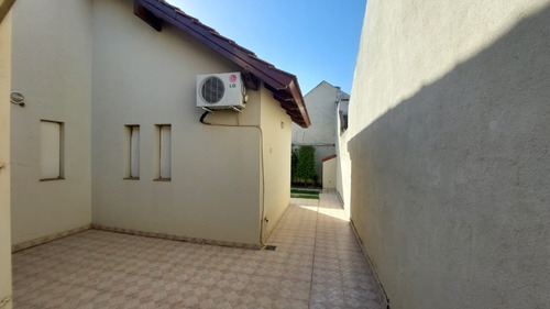 Casa Tipo Chalet, 3 Hab., Impecable Estado, Zona Privilegiad