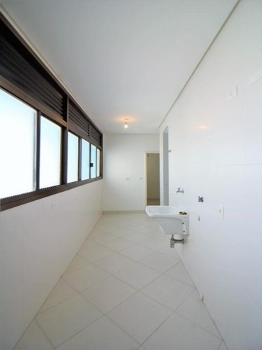 Imagem 24 de 30 de Guarujá Pitangueiras - 500m² De Área Útil - Permuta 50% Em Imoveis - Reformada - 4 Dormitórios - 3 Vagas - Frente Para O Mar - Lazer Privativo - Ap05130 - 34708282