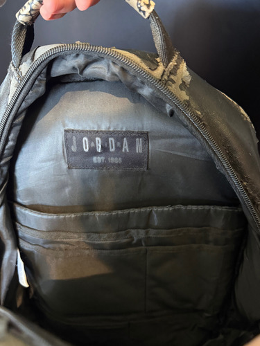 Mochila Air Jordan Retro 3 Negro (Usado)