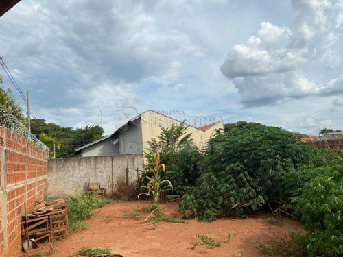 Imagem 1 de 2 de Terrenos - Ref: V18271