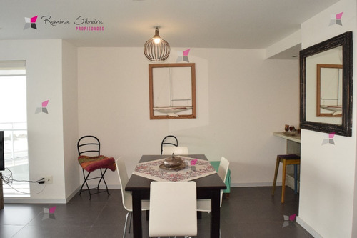 Apartamento En Peninsula, 2 Dormitorios *- Ref: 9653