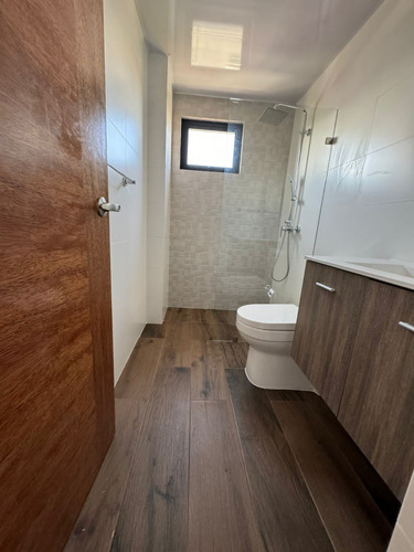 Vendo Piso 6 De Oportunidad En Zona Universitaria De 2 Habitaciones Codigo: Pd439