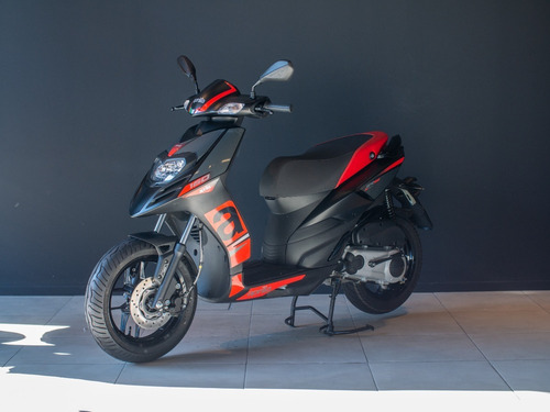 Imagen 15 de 15 de Scooter Aprilia Sr 160 Negro - Cuotas Sin Interés