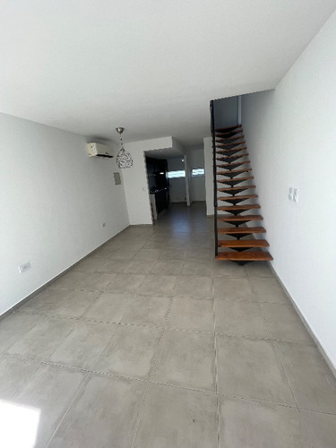 Duplex En Venta En Nuevo Quilmes
