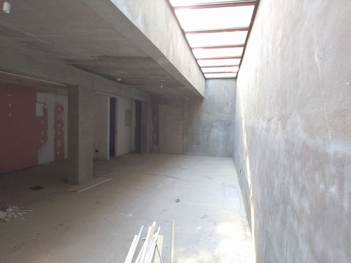 Nuevo Local En Duble Almeyda A Pasos De Metro Ñuñoa