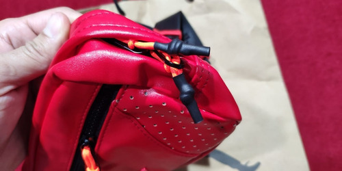 Riñonera Crossbody Jordan Retro 6 Red Unicas - En Stock
