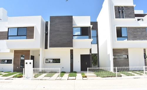 Imagen 9 de 25 de Casa En Venta En La Zona Diamante De Playa Del Carmen A Sol