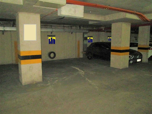 Venta Estacionamiento Con Capacidad Para 2 Vehículos En ...