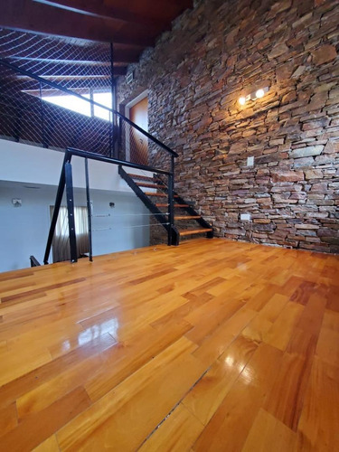 Casa En Alquiler - Moderna C/ Quincho, Pileta, Jardín Y Cochera Para 4 Autos - Campos De Alvarez