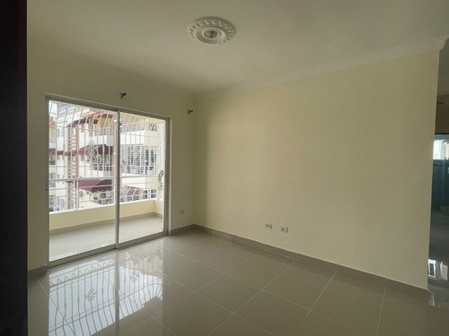 Apartamento En Alquiler 3h Corales Del Sur