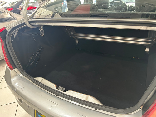 Renault Logan Logan Expression 1.6 8V (Flex)
