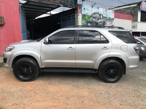Toyota Fortuner 3.0 Sr5