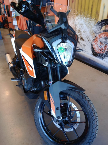Imagen 10 de 22 de Motocicleta Ktm Adventure 250 2023 0km Blanca Con Naranja