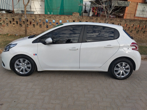 Peugeot 208 2017 1.5 Active