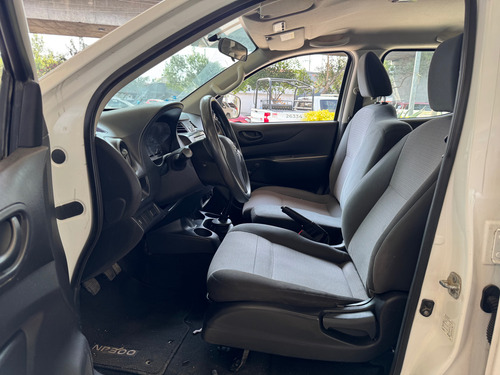 Nissan NP300 2.5 Doble Cabina S Aa Pack Seg Mt
