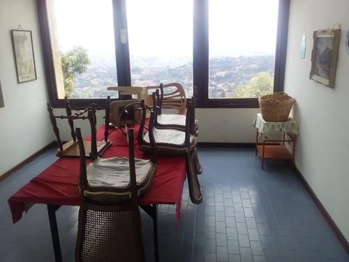 Imagen 6 de 13 de La Lagunita Se Vende Casa De 8 Habitaciones Para Remodelar Con 3.200 Terreno