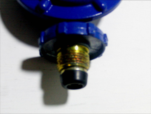Regulador De Gas Rosca Bombonas 2 X Precio Publicado